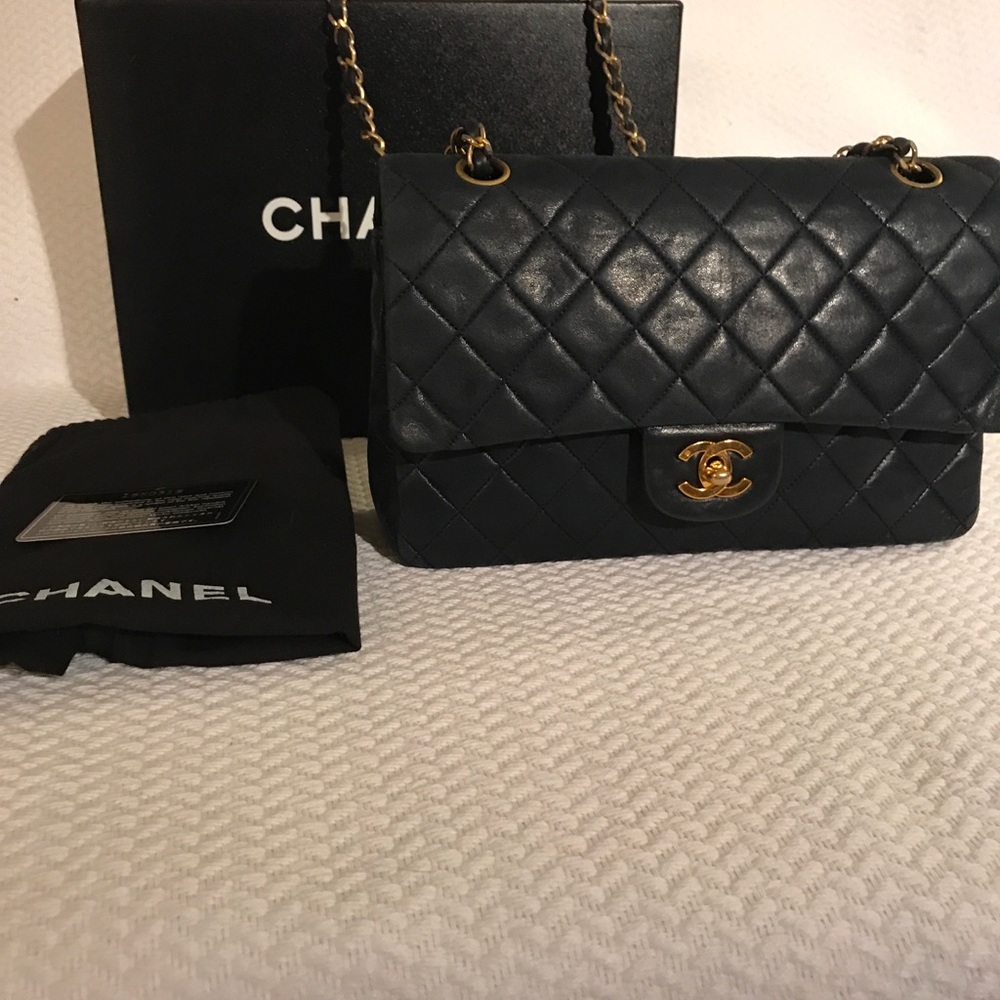 Chanel double flap navy lambskin bag - Picture 3 of 8